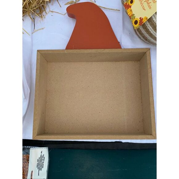 🍂 Fall Harvest Gnome Décor Bundle – Light-Up Plush, Wooden Sign & Gel Window Cl - Picture 7 of 8